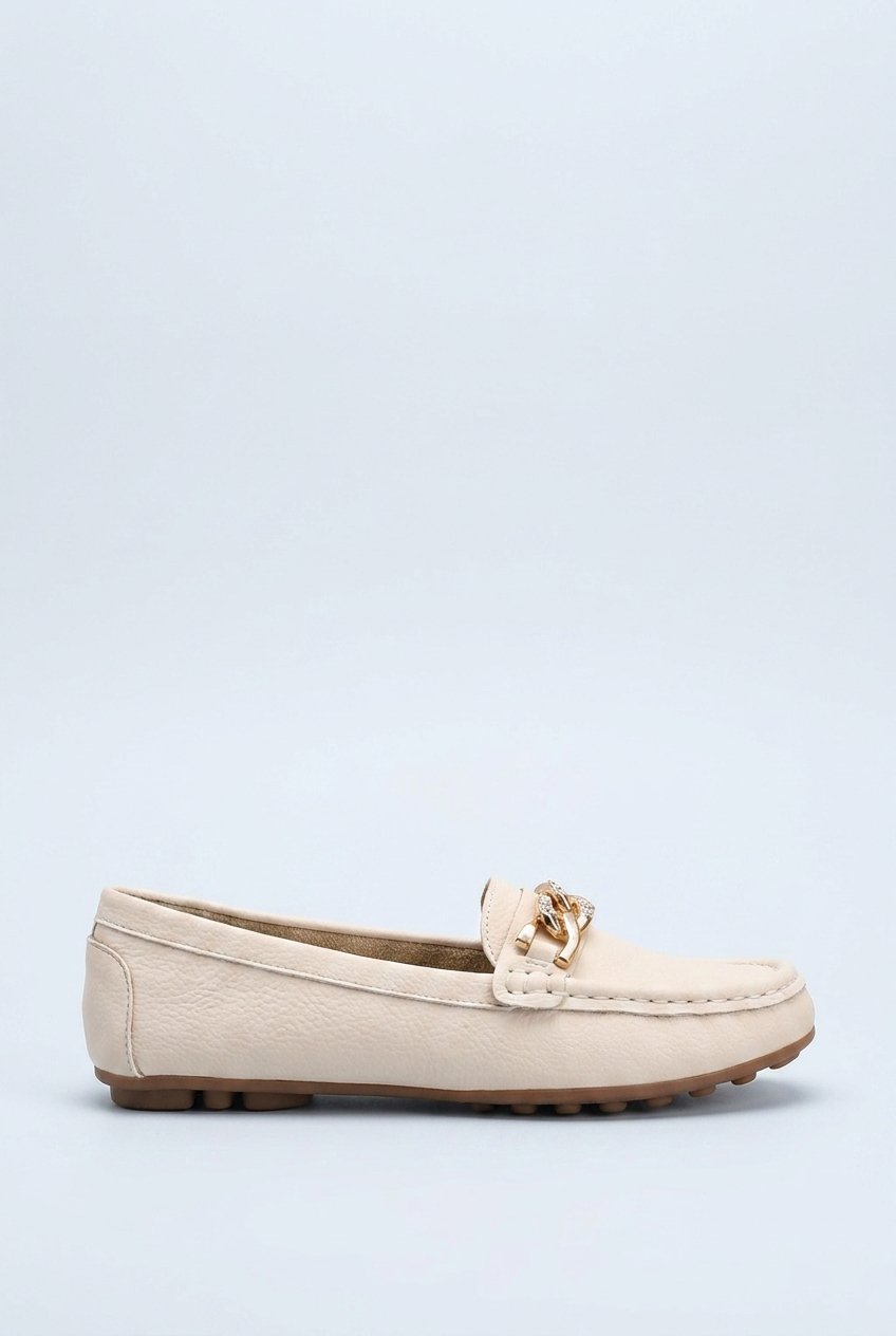 Beige mocassini morbidi catena oro side