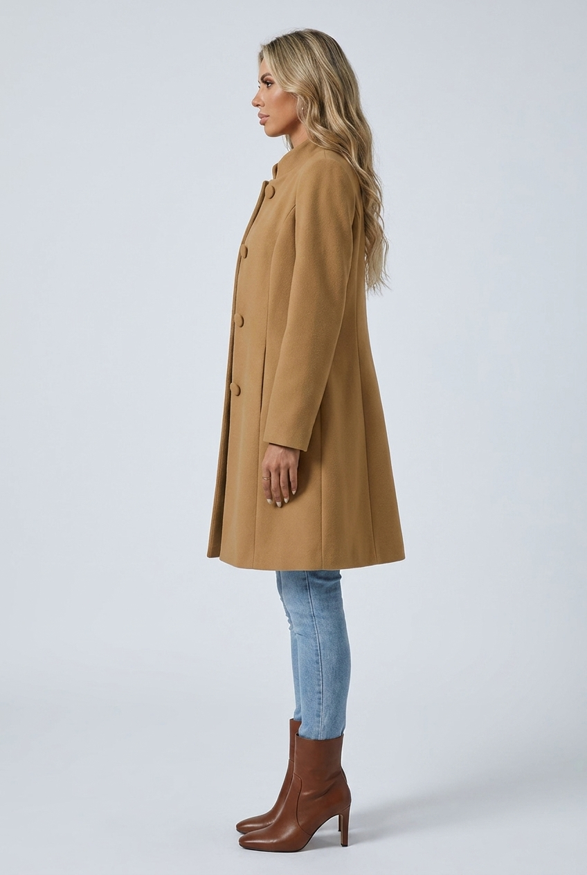 Camel cappotto linea A abbottonato collo alto svasato effetto lana side
