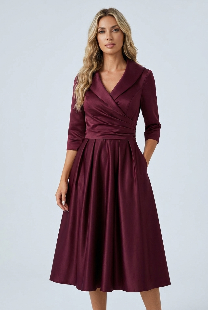 Deep Red abito midi raso svasato revers gonna plissettata closeup