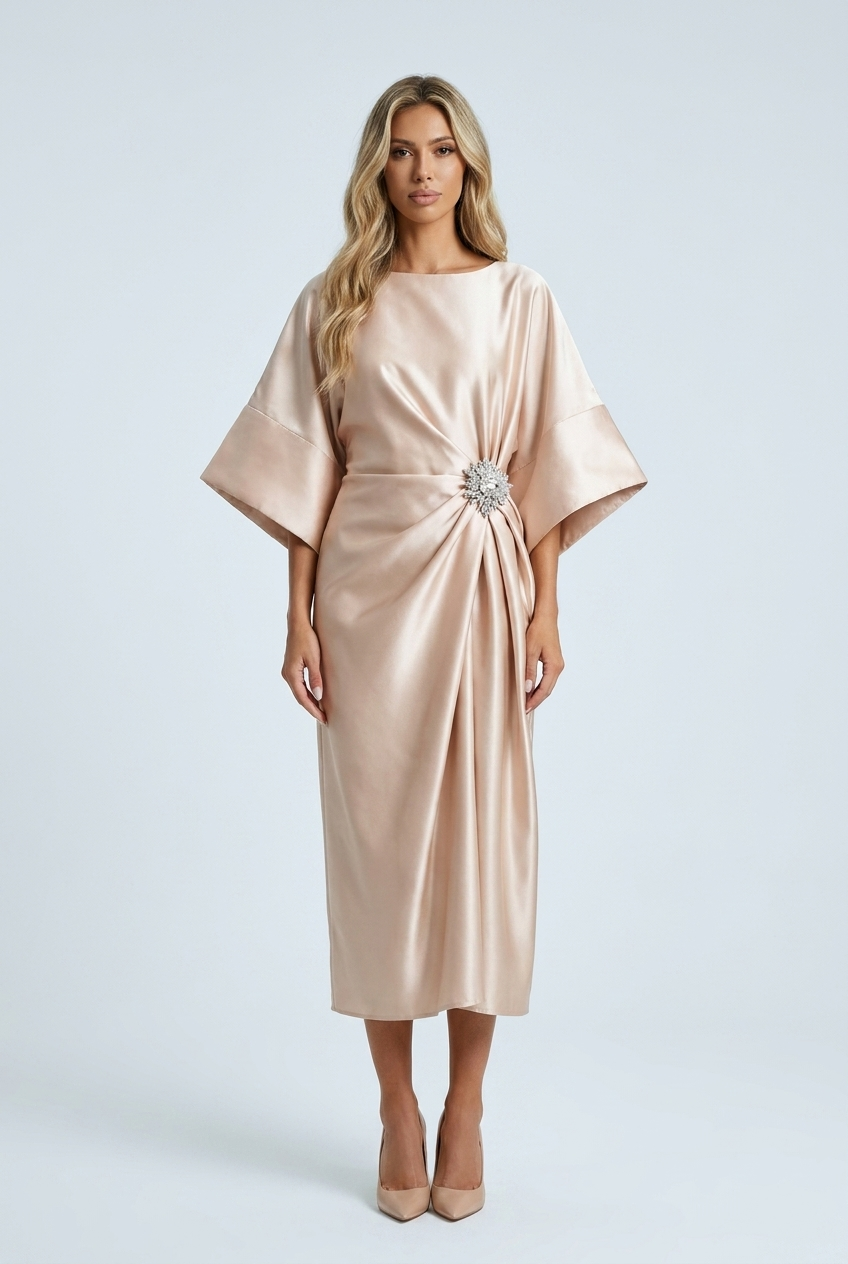 Beige abito midi raso manica kimono scollo barca broche vita front